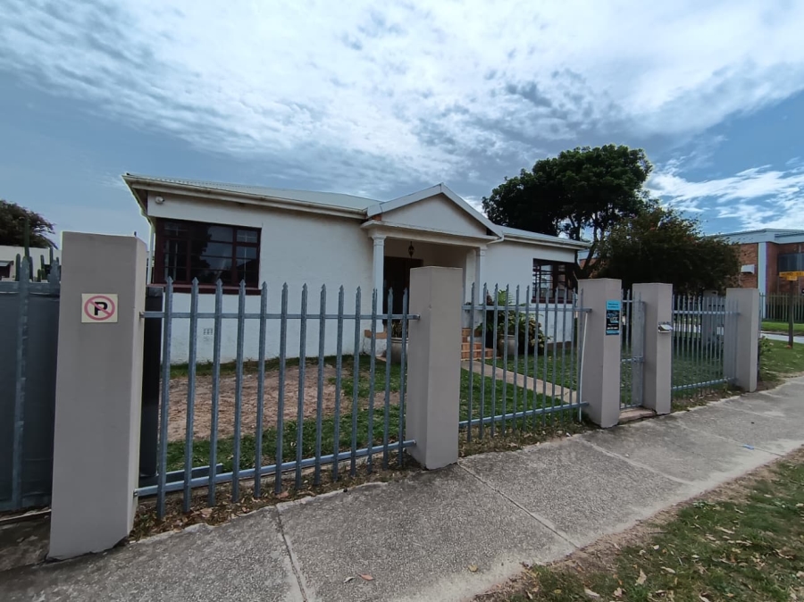 To Let commercial Property for Rent in Newton Park Eastern Cape
